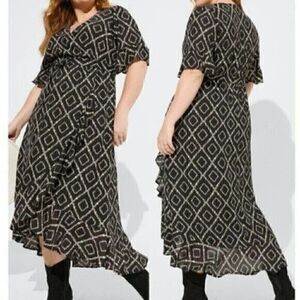 Torrid 2 Plus Size Maxi Georgette Surplice Hi Low Belt Dress Black Floral 2X NEW